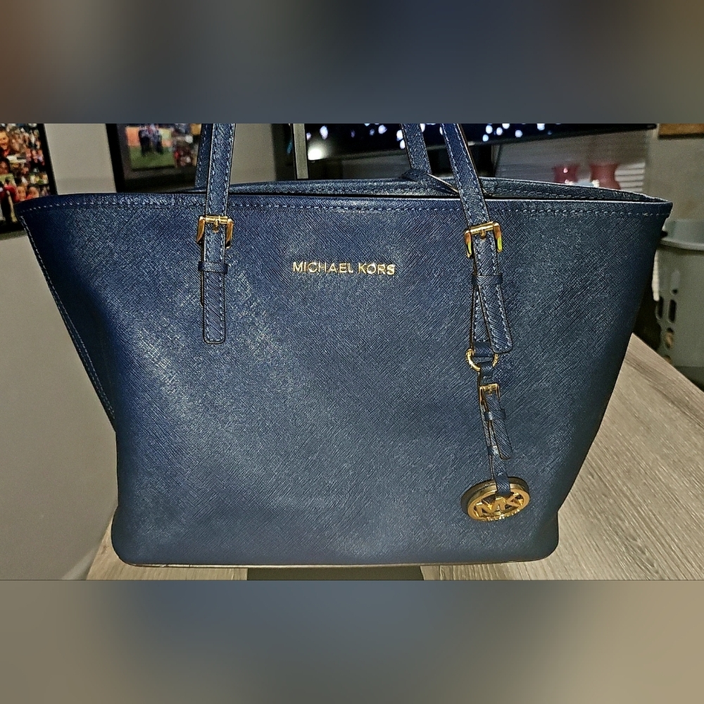 Authentic Michael Kors Navy Blue/Gold Large Saffiano Leather Tote Bag